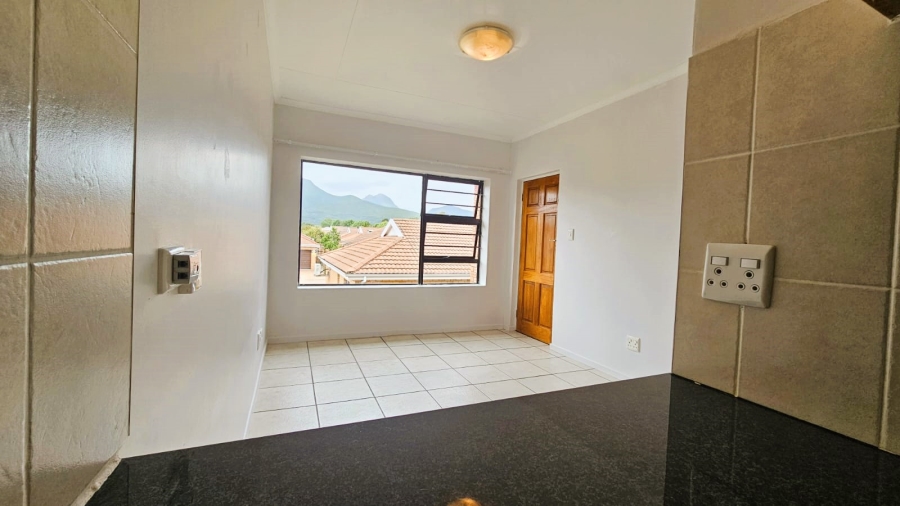 To Let 2 Bedroom Property for Rent in George East Western Cape